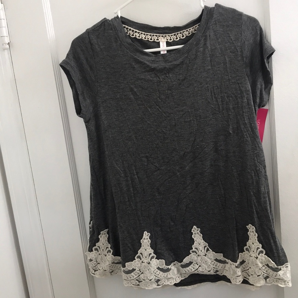 Women’s Xhilaration top